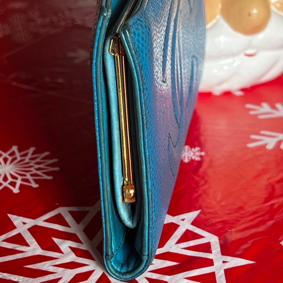 CHANEL CAVIAR LONG KISS LOCK WALLET W/BOX - Picture 6 of 11